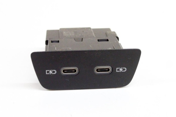 USB VW ID.3 E11 2021 OEM: 2G6035954 18129128