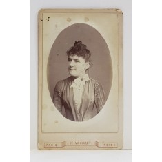 FEMEIE , PORTRET IN MEDALION , FOTOGRAFIE TIP C.D.V. , SEC. XIX