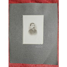 Fotografie tip CDV, barbat cu mustata, inceput de secol XX