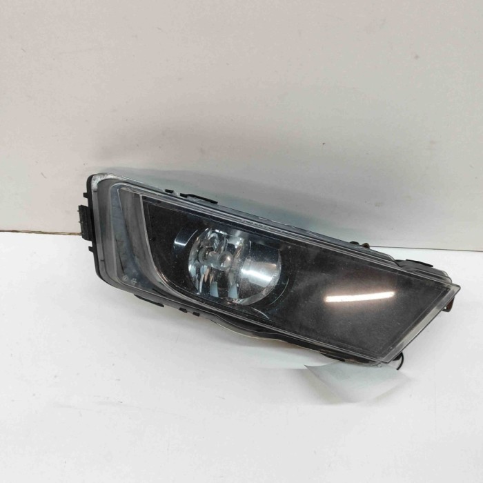 Proiector ceață dreapta față SKODA OCTAVIA III Combi 5E5 2013 OEM: 5E0941700C 22474767