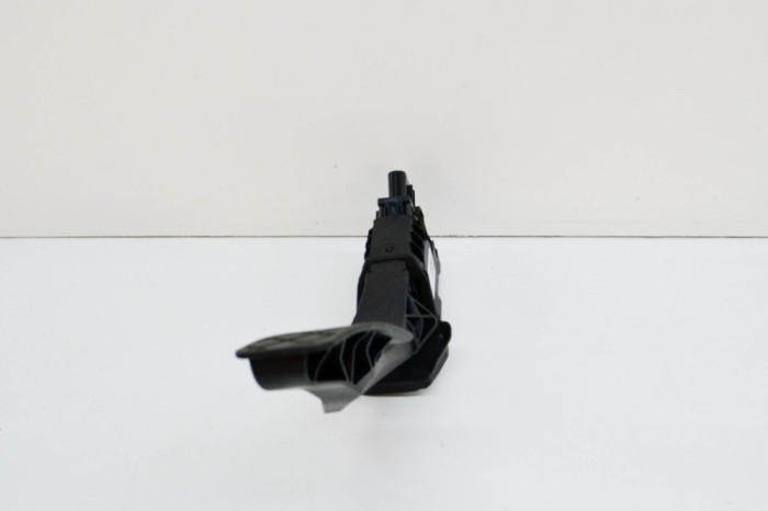 Pedala de accelerație SKODA KAMIQ 2021 OEM: 2Q2723503A,6PV010621,6PV010621-87 | 14937917
