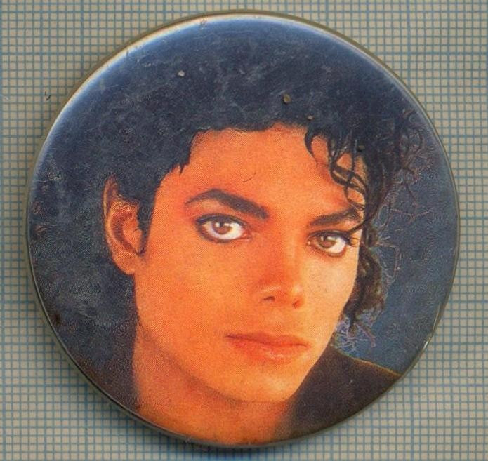 Y 1142 INSIGNA -MICHAEL JACKSON -PENTRU COLECTIONARI