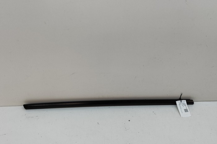 Chedar geam ușă dreapta față TESLA MODEL Y 2022 OEM: 1495711-00-D 26252477