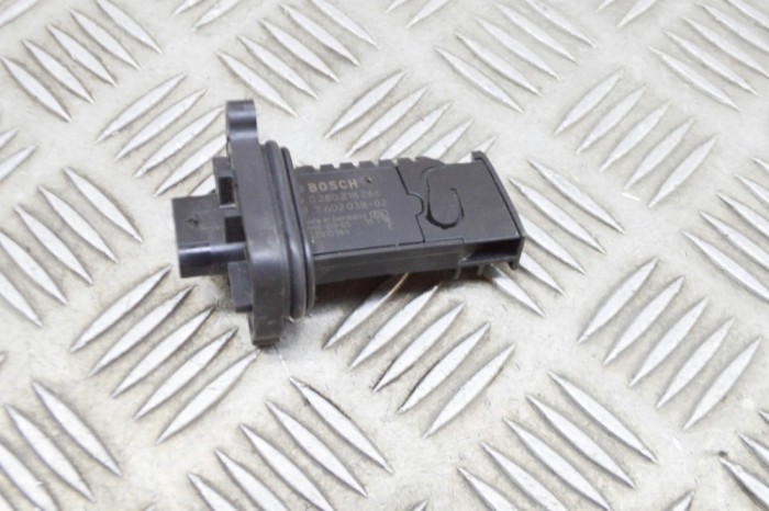 Debitmetru de aer BMW 3 F30, F80 2014 OEM: 7602038,0280218266 18267158
