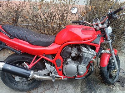 Suzuki bandit 600 foto