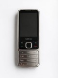 Cumpara ieftin Telefon Nokia 6700 Classic Argintiu/Negru Reconditionat, Baterie &amp; Incarcator Original