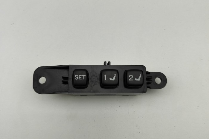 Buton de control scaun dreapta TOYOTA LAND CRUISER _J15_ 2019 OEM: 84927-51010 30336090