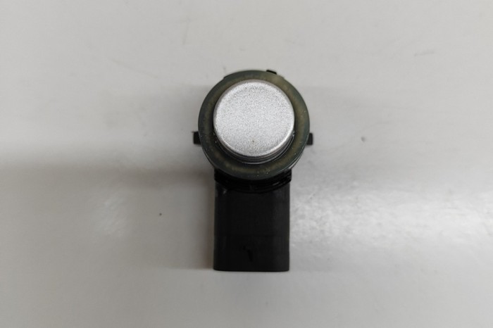 Senzor de parcare spate VW GOLF VII 5G1, BQ1, BE1, BE2 2015 OEM: 5Q0919275 29752697