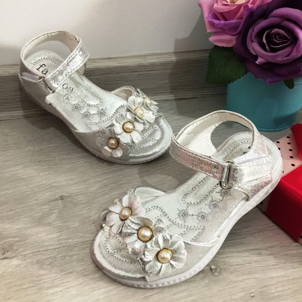 Sandale argintii elegante cu floricele pt fetite 27 29 cod 0666, Fete |  Okazii.ro