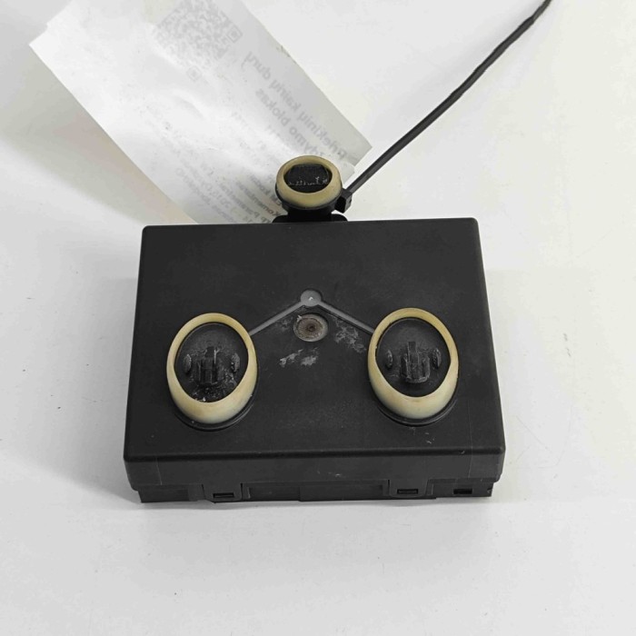 Modul de control ușă st&acirc;nga față VW PASSAT B8 3G2 2015 OEM: 5Q0959592D 28526711