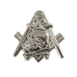 Cumpara ieftin Pin Masonic Skull and Bones Argintiu PIN045, Fashion Manufacturer