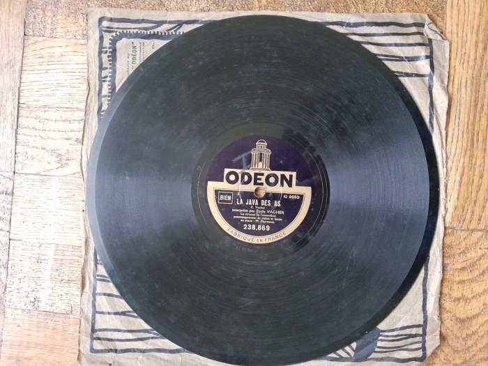 Disc Gramofon. Patefon . VALSE BLEUE - LA JAVA DES AS