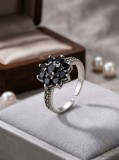 Inel Reglabil din Argint 925 in Stil Vintage cu Model Floral si Cristale Negre