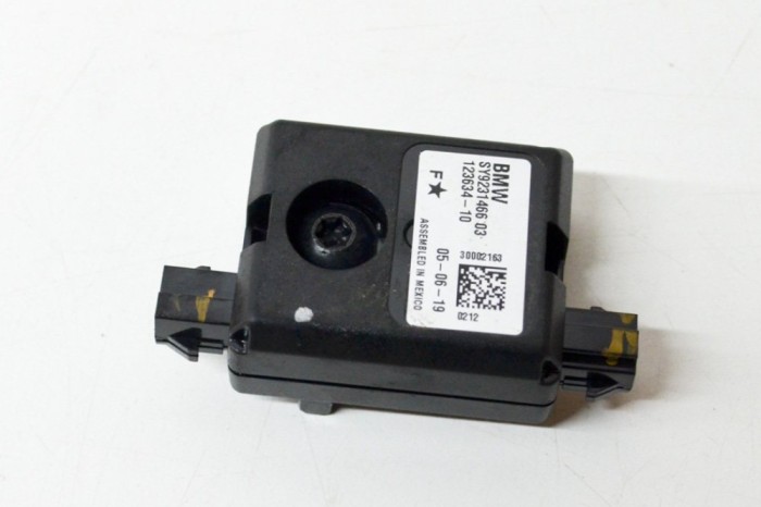 Amplificator de antena BMW i3 I01 2019 OEM: 123634-10,9231466 13978135