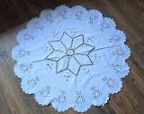 FATA DE MASA VINTAGE DIN BUMBAC CU MODEL BRODERIE SPARTA