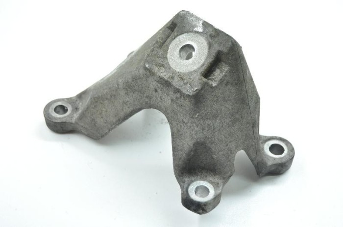Suport motor st&acirc;nga AUDI A6 4F2, C6 2004 OEM: 4F0199307M | 1843835