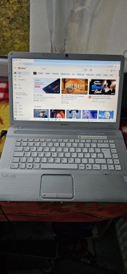 LEPTOP SONY VAIO MODEL PCG-7185M ,PROCESOR PENTIUM DUAL CORE T4300/2,10 GHZ /HARD 320 GB /RAM 4 GB . WIN 10 INSTALAT RECENT ,NU TINE BATERIA . foto
