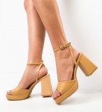 Cumpara ieftin Sandale cu toc Flaviana Camel