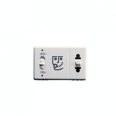 Priza de ras HOTEL SYSTEM - EUROPEAN/AMERICAN STANDARD - INDICATOR LIGHT FOR THE SELECTED VOLTAGE -230V 50/60Hz - 3 MODULES - SYSTEM WHITE