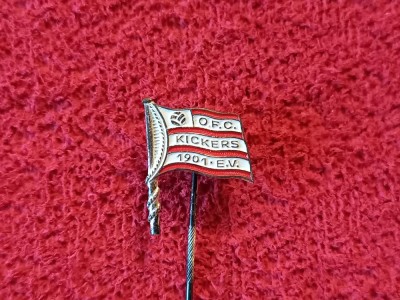 Insigna fotbal - OFC Kickers Offenbach 1901 (Germania) foto