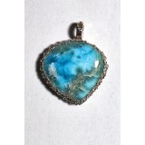 B337. Pandantivul Natural Inimioara de Larimar, fir metalic Argintiu, Bleu, 3cm