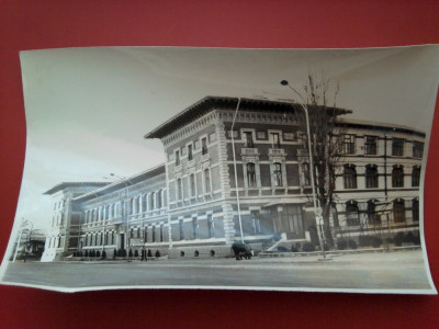 Fotografie Colegiul National din Iasi ( Liceul Mihail Sadoveanu) foto