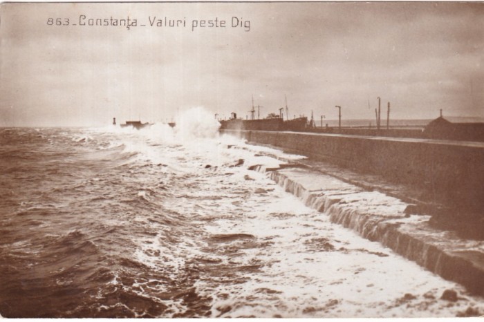 Constanta. Valuri peste Dig (scrisa)