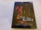 Serial killer (germana) - Charles Sheen, DVD, Altele