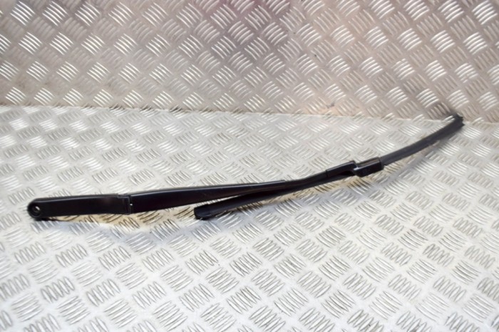 Braț ștergător față VW PASSAT B7 362 2012 OEM: 3AB955409 | 13569480