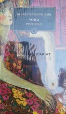 Voica. Pontiful - Henriette Yvonne Stahl (@A37)