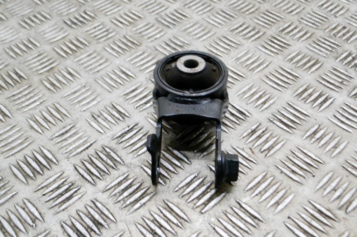 Suport motor spate TOYOTA YARIS _P13_ 2015 OEM: AV-A6569,A6569 | 14823516