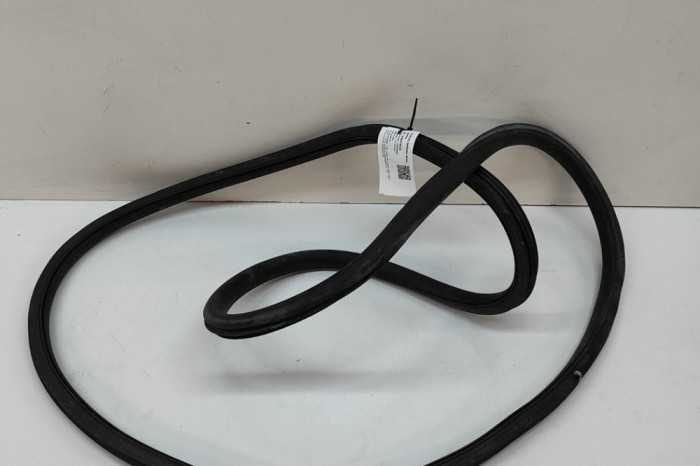 Garnitura ușă dreapta spate VW CADDY IV Furgon SAA, SAH 2019 OEM: 2K5843792F | 30474239
