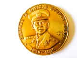 Rara! Medalia general de divizie Ștefan Gușă 1940-1994,diametrul=60 mm,greutate=114,55 grame