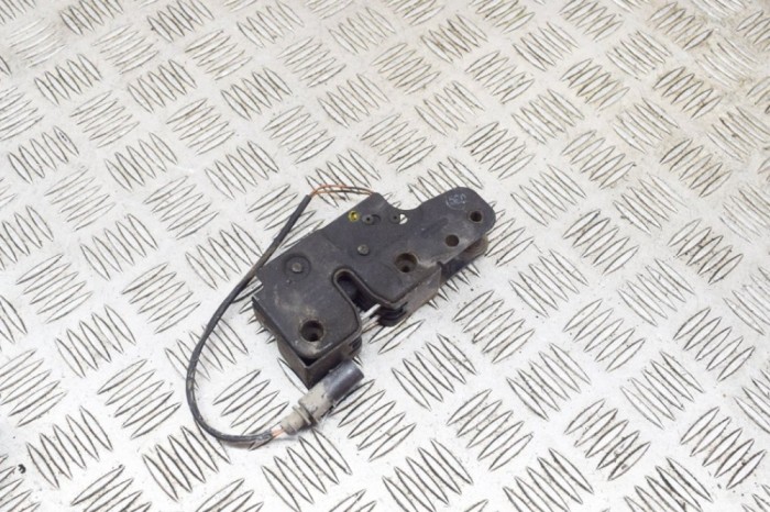 &Icirc;ncuietoare capota AUDI Q7 4L 2007 OEM: 4L0823509 | 14175912