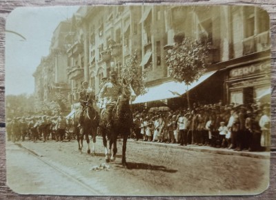 General roman calare, parada militara, perioada interbelica// fotografie foto