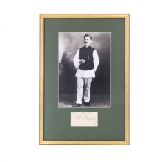 Ion Mihalache, fotografie de presă și semnătură olografă