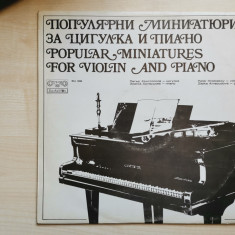 Popular miniatures for violin and piano (stare foarte buna)