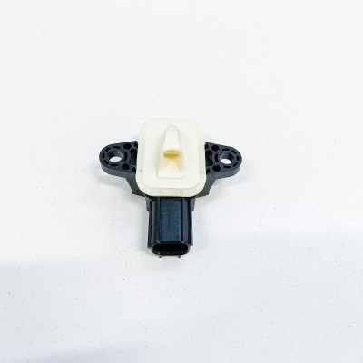 Senzor de impact lateral dreapta VOLVO V60 2015 OEM: 30798030,C83HA 10652549 foto