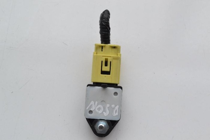 Senzor de impact lateral dreapta LEXUS IS II GSE2_, ALE2_, USE2_ 2007 OEM: 89831-02020 1593816