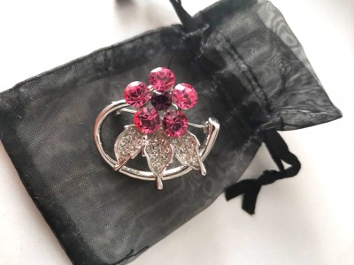 Brosa+SACULET ORGANZA-roz- FLOARE placata cu Aur 18k si Swarovski -martisor foto