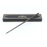 Magic Spitfire Wand Innovium&trade;, Model Hermione Granger, Cu Flacari Realiste, Accesorii Incluse, Bagheta De Vrajitor Pentru Halloween si Petreceri