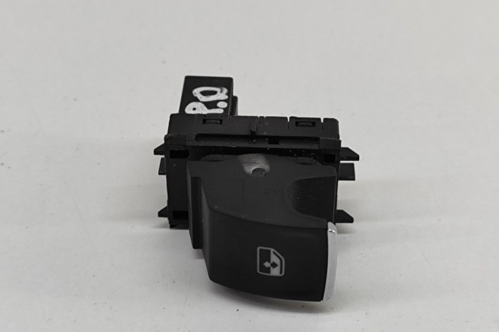 Buton geam ușă dreapta față SKODA SUPERB III Estate 3V5 2018 OEM: 5Q0959855L 22747967