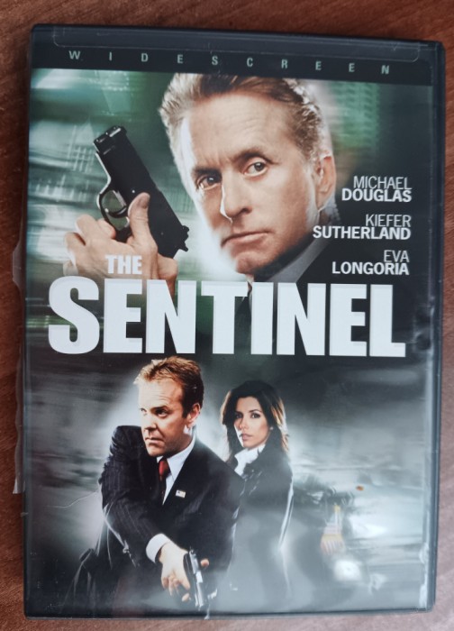 CC6 - Film strain - DVD - The sentinel - Michael Dougals