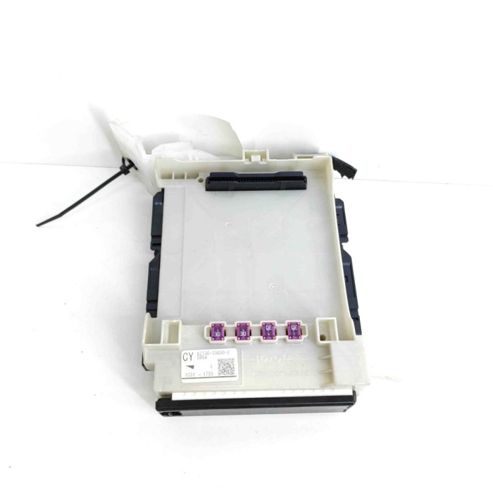 Modul panou de siguranțe LEXUS ES _Z10_, _A10_, _H10_ 2021 OEM: 82730-33Q30