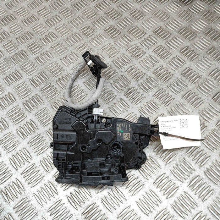 &Icirc;ncuietoare ușă dreapta spate VW T-ROC A11 2023 OEM: 3J0839016A 25446109