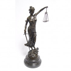 Justitia - statueta din bronz pe un soclu din marmura VG-74
