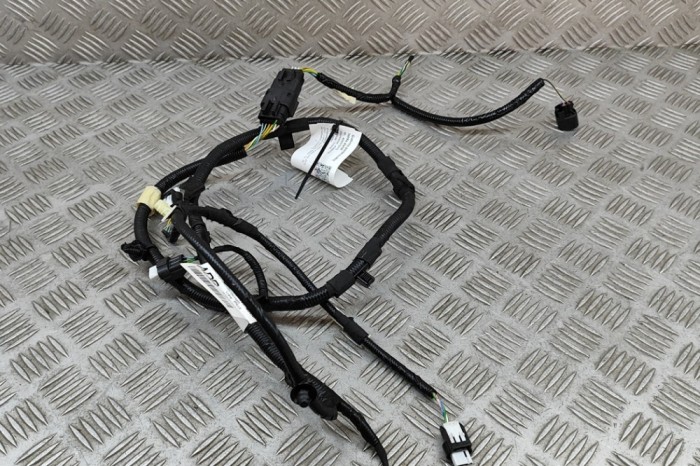 FORD PUMA J2K, CF7 2024 OEM: R1TT-15K868-ADB SKU: 29372773