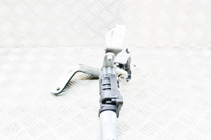Motor ridicare electrică haion st&acirc;nga AUDI Q7 4M 2016 OEM: 4M0827851A,4M0827299C,1397221109,0390204153 13989007