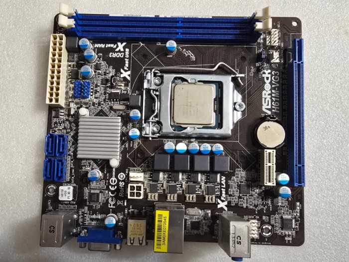 Placa de baza ASRock H61M-VG3, Socket 1155, DDR3, PCI-E + procesor G2020