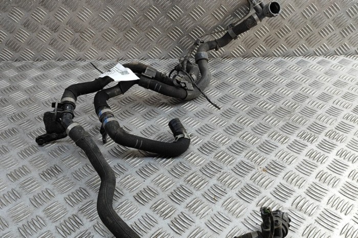 Furtun de lichid de răcire PORSCHE Taycan 2022 OEM: 9J1121162C | 31802699